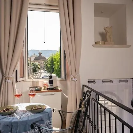 A-typical Mini House Apartment
