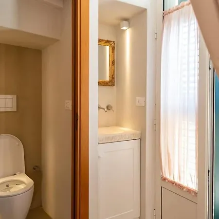 A-typical Mini House *
